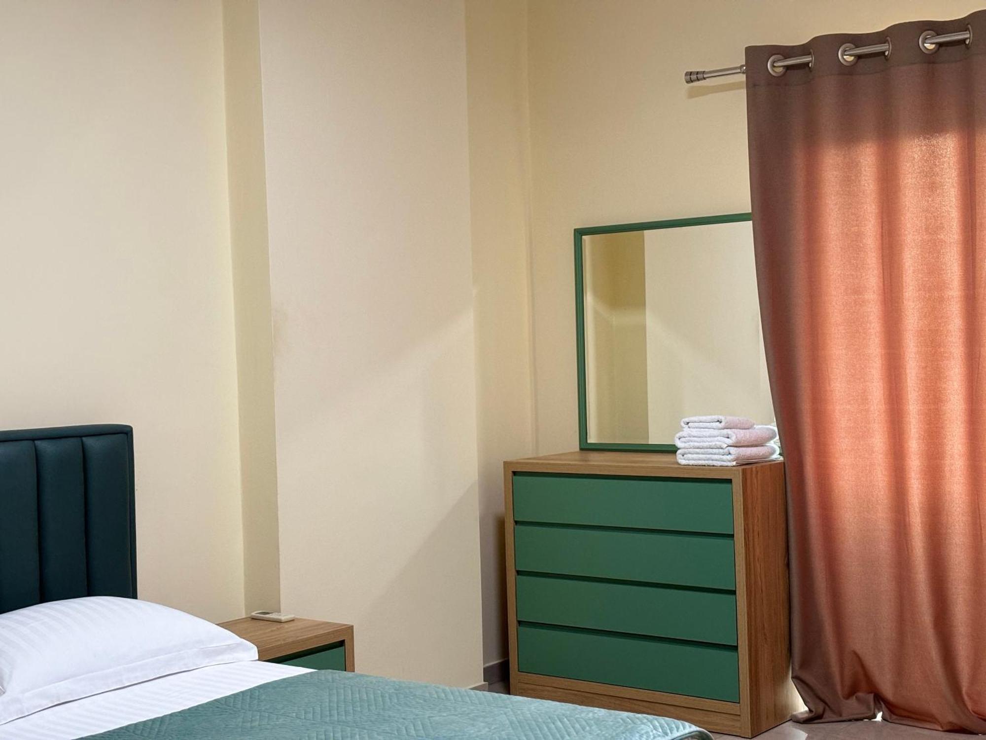 Tam 2Bdr Center Taiwan Apartment ティラナ エクステリア 写真