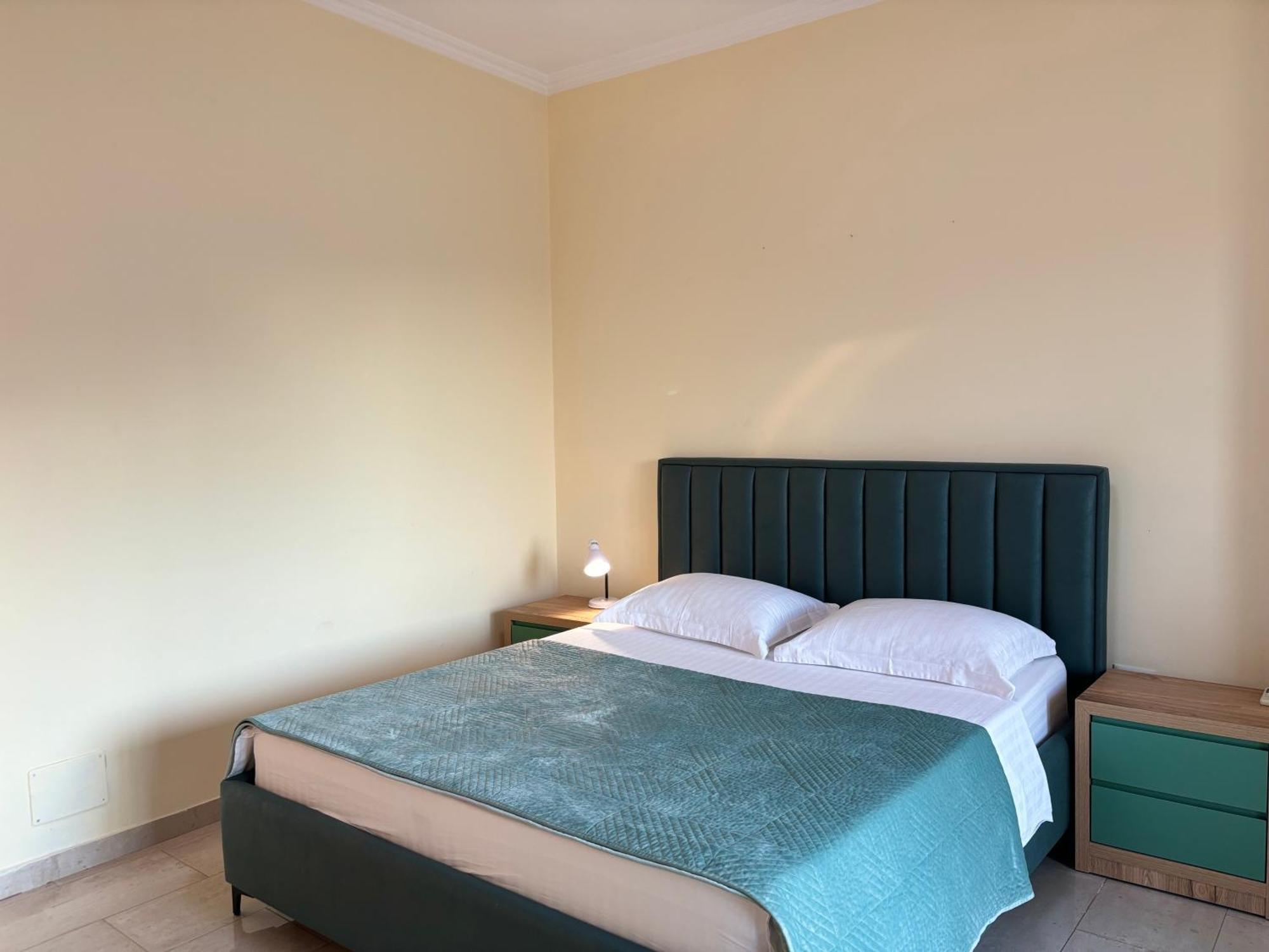 Tam 2Bdr Center Taiwan Apartment ティラナ エクステリア 写真
