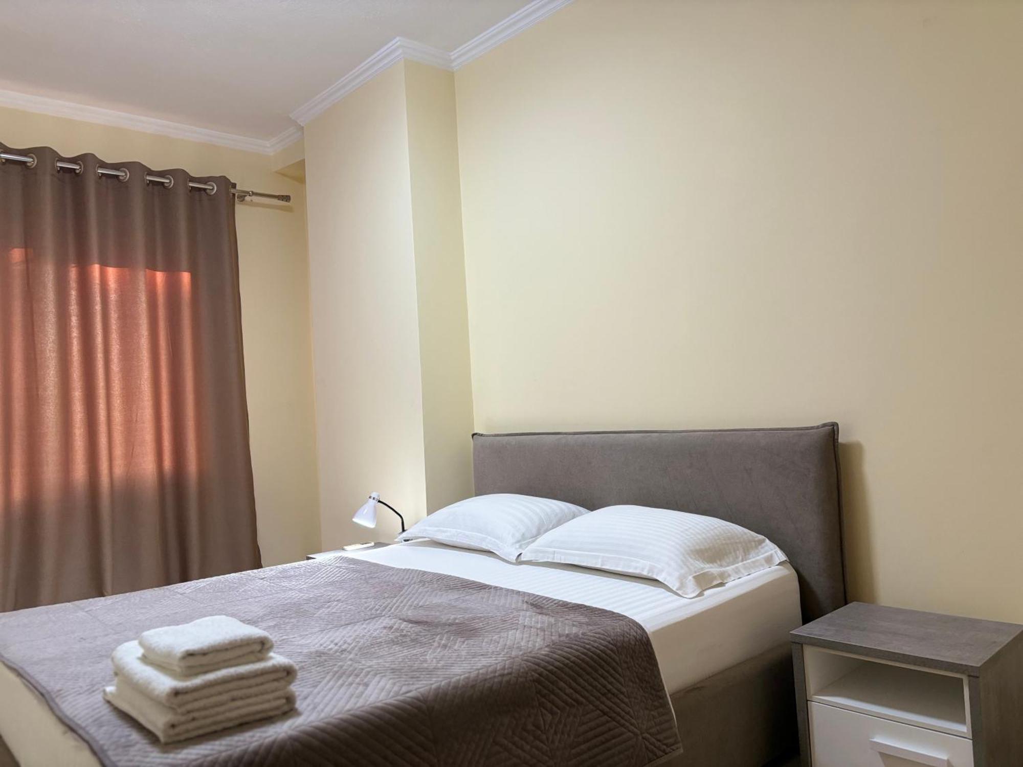 Tam 2Bdr Center Taiwan Apartment ティラナ エクステリア 写真