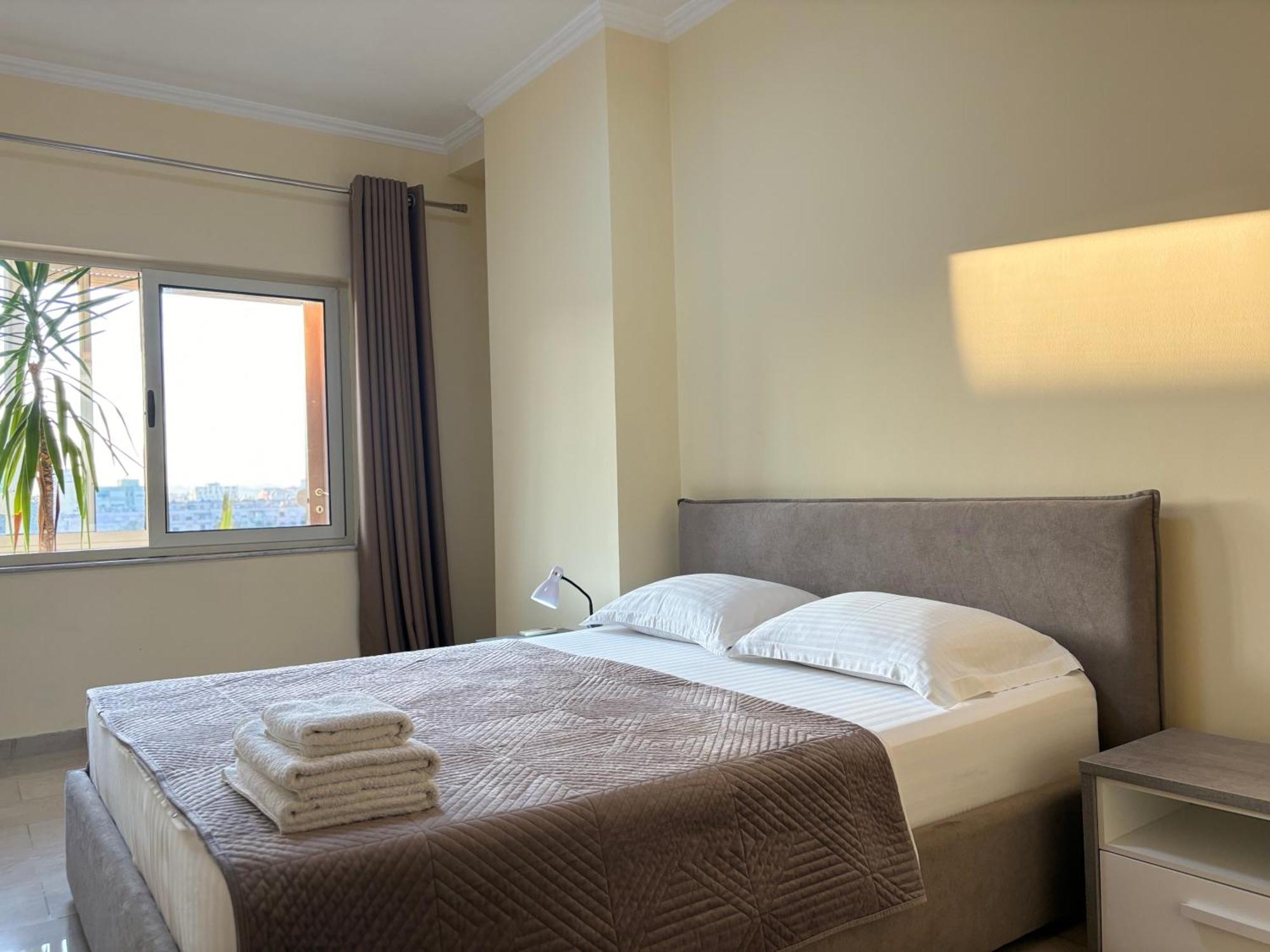 Tam 2Bdr Center Taiwan Apartment ティラナ エクステリア 写真