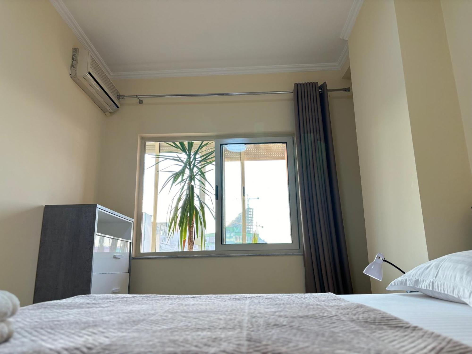 Tam 2Bdr Center Taiwan Apartment ティラナ エクステリア 写真